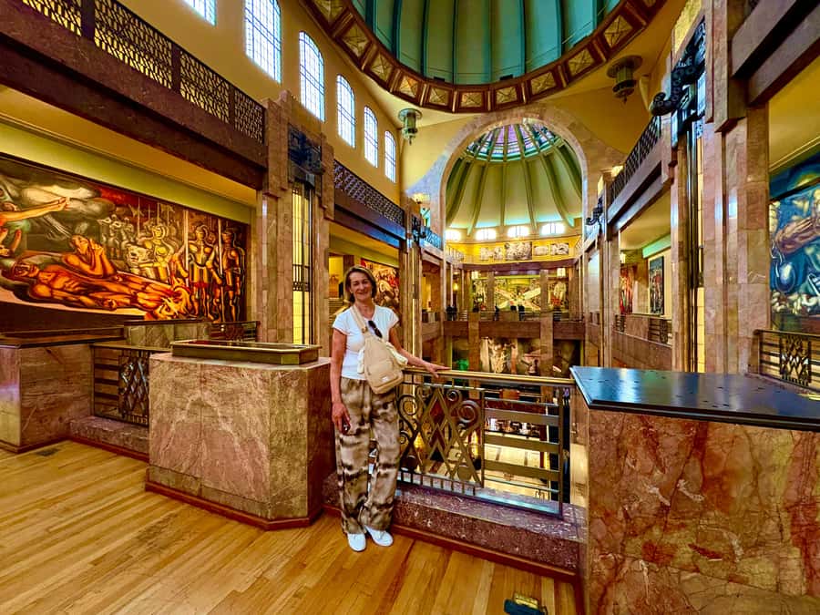 Mexico City: Diego Rivera's Murals Guided Walking Tour - Practical tips for a smooth 3.5 hours