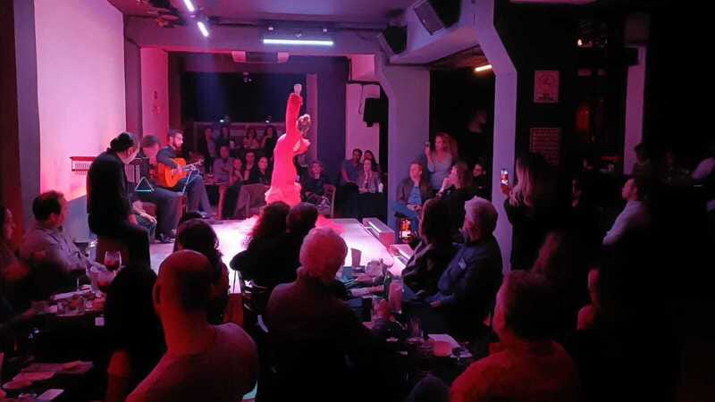 Mexico City: Flamenco Tablao Live Show & dinner - Your Practical Checklist: ID, Drinks, and Comfort