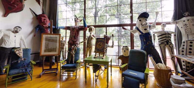 Mexico City: Frida Kahlo-Diego Rivera Studio House Tour - Why the Frida Kahlo–Diego Rivera Studio House feels different