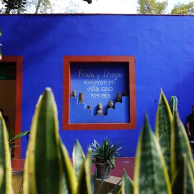 Mexico City: Frida Kahlo Museum Tour - Starting your tour at the museum or a nearby coffee shop