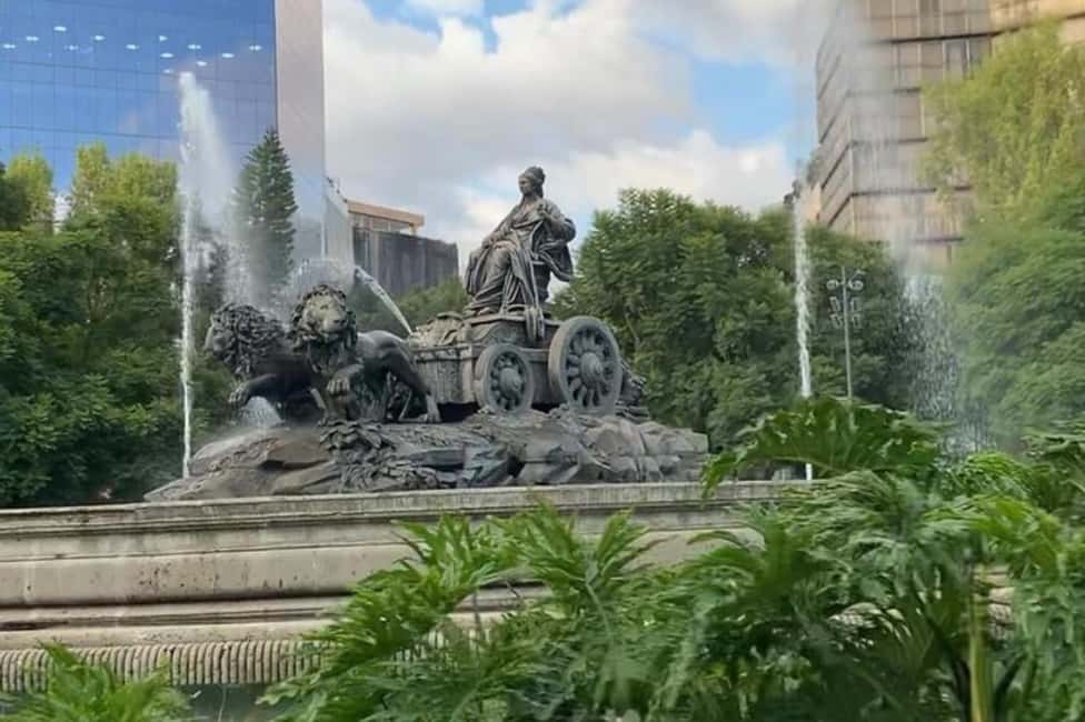 Mexico City: Guided Bike Tour of Culture and Local Taste - What Makes This Bike-and-Food Tour Different in Mexico City
