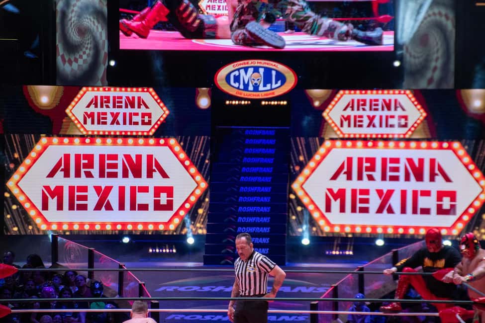 Mexico City: Local Walking Tour with Mezcal & Wrestling Show - Historic Center Walking Tour: Wrestling-Themed Streets