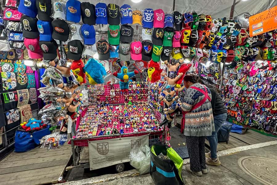 Mexico City: Mexican Lucha Libre Experience & Mezcal Tasting - Why the Guide Makes or Breaks the Night