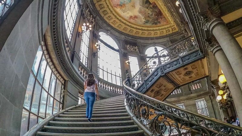 Mexico City Must-see Buildings & Palaces - Palacio de Bellas Artes: the white-marble anchor for the whole tour