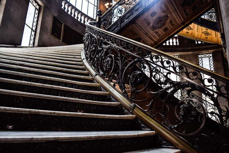 Mexico City Must-see Buildings & Palaces - Banco de México and the bill-factory visit: the Peso’s real origin