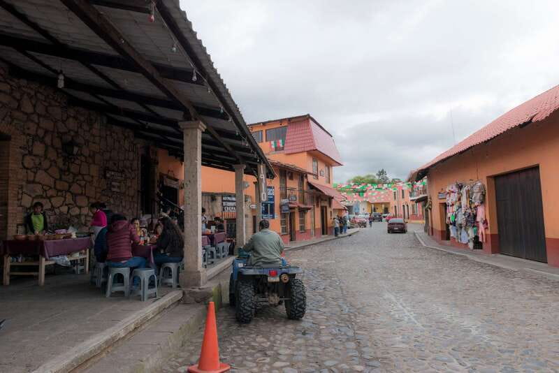 Mexico City: Private Magic Towns & Basaltic Prisms Tour - Huasca de Ocampo: Pueblo Mágico streets and quick photo moments