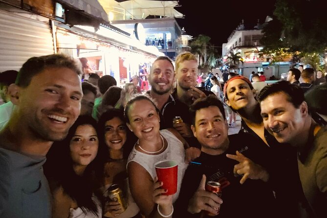 Mexico City Pub Crawl - Stop 1 in Roma Norte: free entry and a strong start