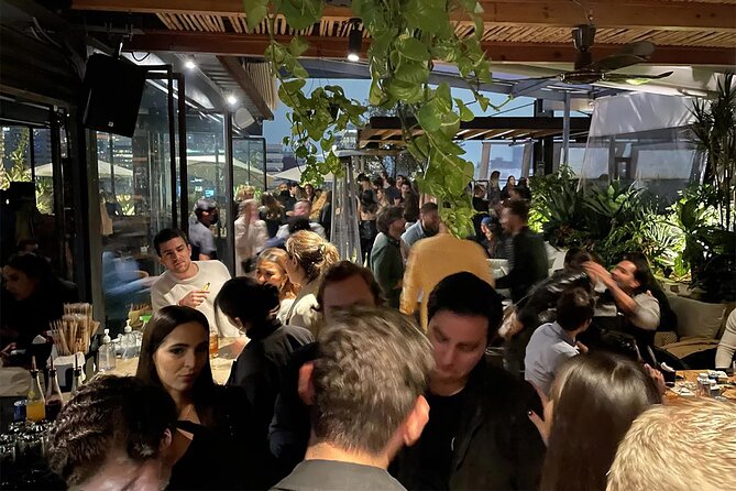 Mexico City Pub Crawl - The guide and group vibe: how you actually meet people