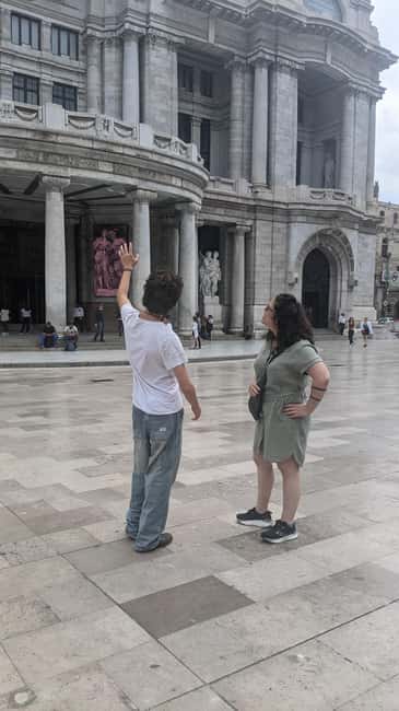 Mexico City: Queer Mexican History - Starting at Alameda Central: finding the guide and the tone of the tour