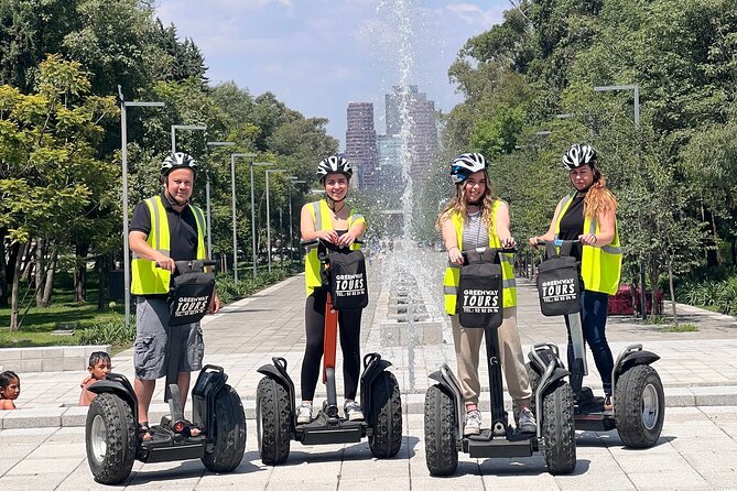 Mexico City Segway Tour: Polanco & Chapultepec Park - Back at Greenway Restaurante: Finish, Photos, and a Post-Tour Reset