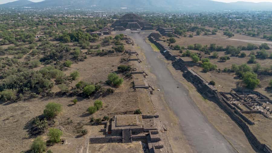 Mexico City: Teotihuacan Early Morning Access Half-Day Tour - Getting to Teotihuacan: Two Bus Legs and a Quick Break