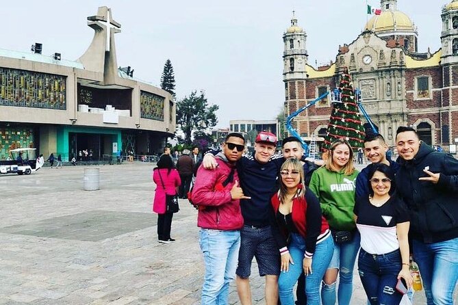 Mexico City : Teotihuacan Pyramids - Basilica de Santa Maria de Guadalupe: new, old, and side chapels