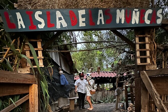 Mexico City The island of dolls, games and drinks - Stop 3: Reserva Ecologica Cuemanco-Xochimilco, plus games and music on the return