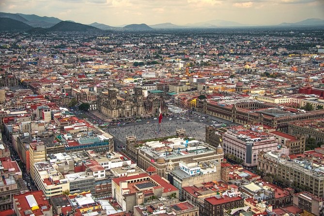 Mexico City Tour Bilingual Tour - Stop 4: Bosque de Chapultepec, Reforma, and the Zona Rosa Stretch