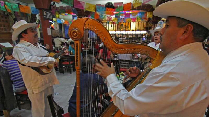 Mexico City: Traditional Mexican Bars of the Historic Center - Safety, comfort, and that group feeling of ease