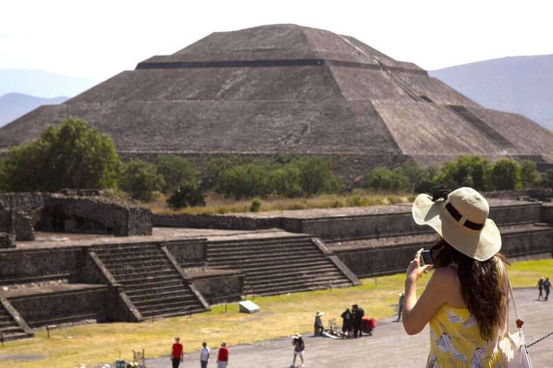 Mexico City: Trip to Teotihuacan Pyramids & Guadalupe Shrine - Teotihuacan’s Avenue of the Dead: what you’ll actually see