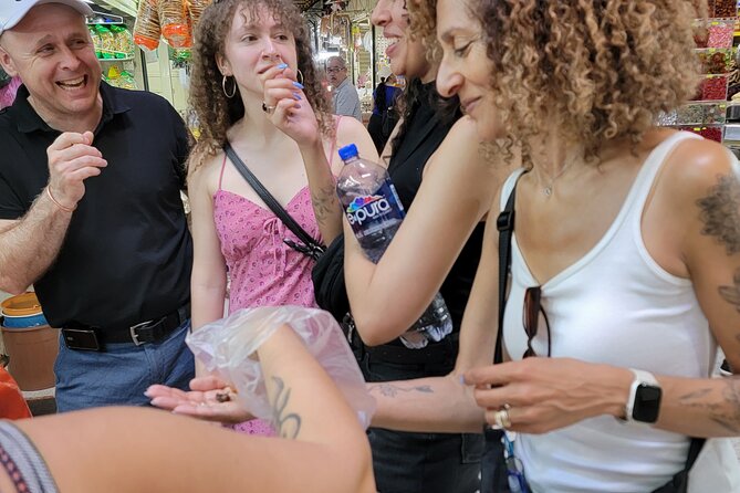 Mexico City Vegan & Veggie Market Explorer plus Cooking Lesson - Mercado de Jamaica: where the tour turns from sightseeing to real food work