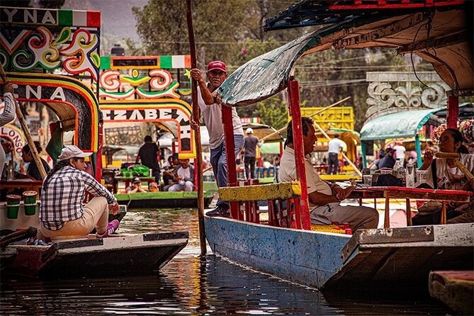 Mexico City: Xochimilco, Coyoacán and University City Tour - Xochimilco by trajinera: chinampas, canals, music, and local food