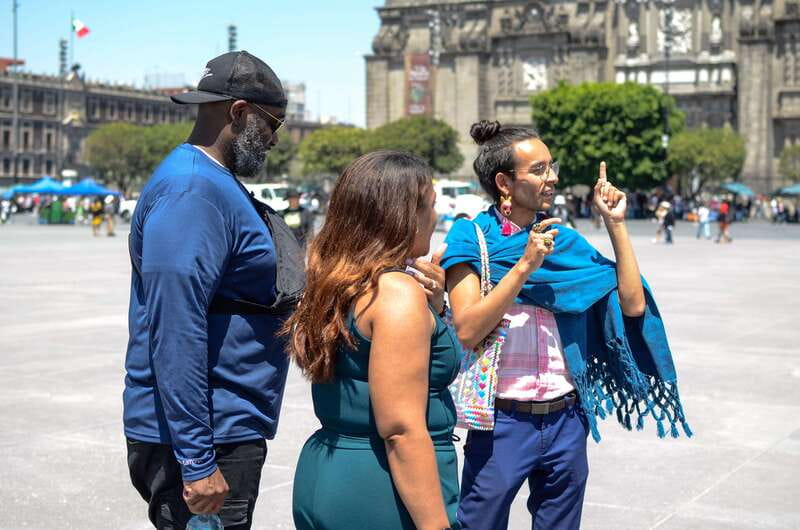 Mexico City: Zocalo Tacos Tour by Michelin-Star Chef Torres - First food stop: the 30 minutes that sets the pace