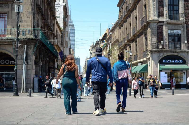 Mexico City: Zocalo Tacos Tour by Michelin-Star Chef Torres - Meeting point at Amor y Tacos: start where the locals eat