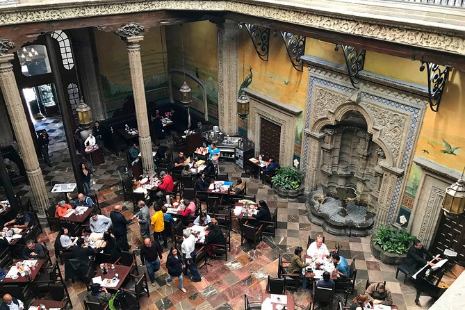 Mexico City's Historical Center Icons - Stop 4: Casa de los Azulejos and why tiles matter