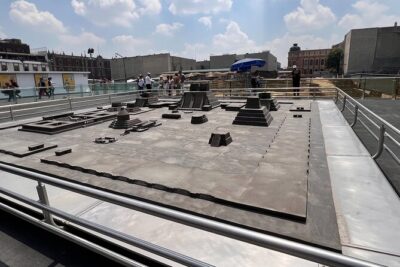 Mexico city's private tour in downtown (with transport) - Inside the Catedral Metropolitana: 16 chapels and the old sacred precinct idea