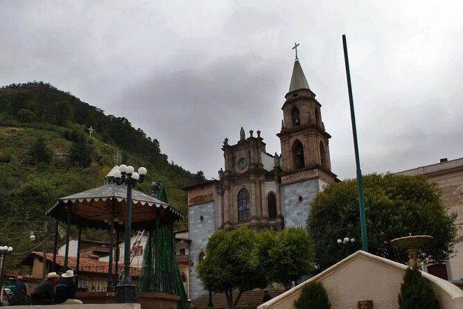 Monarch Butterfly Tour Mexico: Sierra Chuincua and Magic Town - Stop 3: Angangueo Magic Town Walk and Mining- Town Feel
