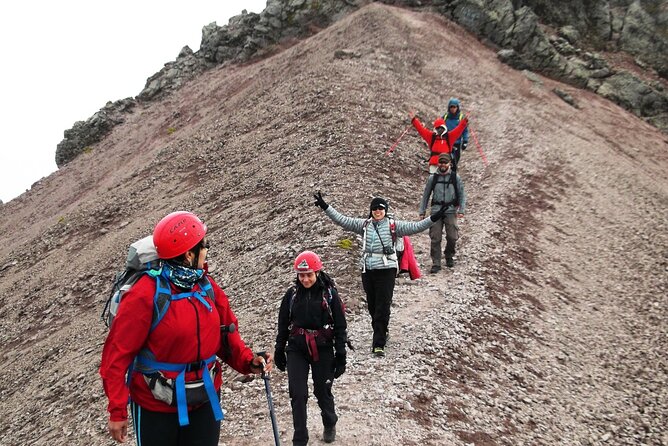 Mountaineering Malinche (4,460 meters) - Ridge walking with Orizaba left and Popocatépetl/Iztaccíhuatl right