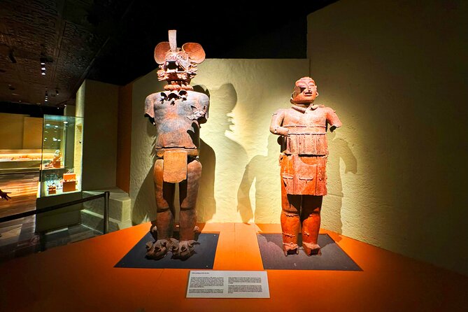 Museo del Templo Mayor / Urban Archaeology - Small Groups - Your guide and the small-group advantage (Eduardo effect)