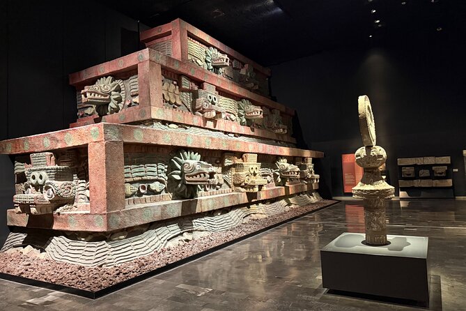 Museum of Anthropology and Chapultepec Castle VIP guided tour - The small-group VIP feel: why max 15 can be a big deal