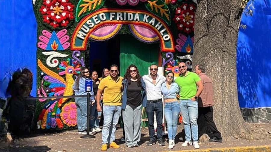 Music and Tequila in Xochimilco visits Coyoacán and CU - Getting from Reforma to Coyoacán in air-conditioned comfort