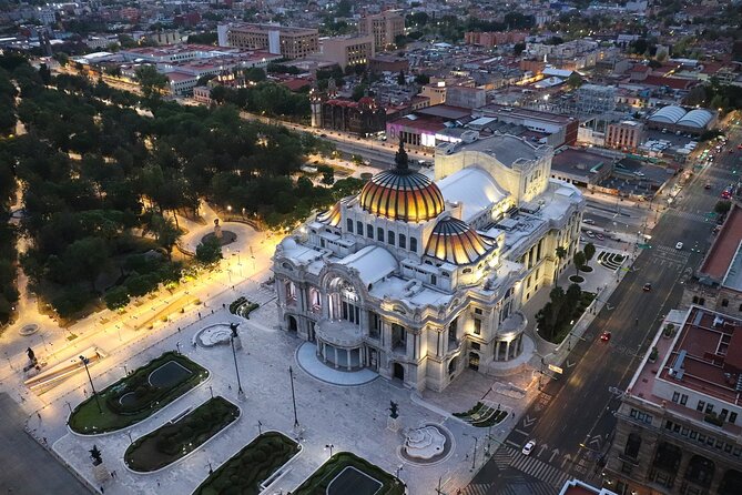 Must-see Buildings & Palaces of Mexico City - Four palaces, one walkable feel in Mexico City