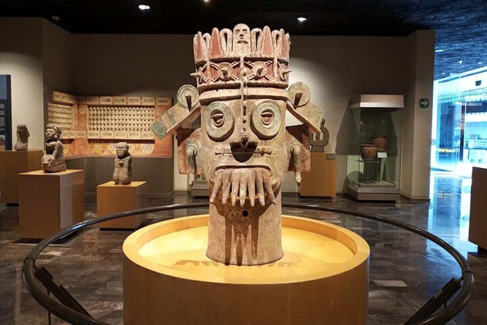 National Museum of Anthropology: a journey into Mexico's past - English lang. - The umbrella: power and symbolism in a single object lesson