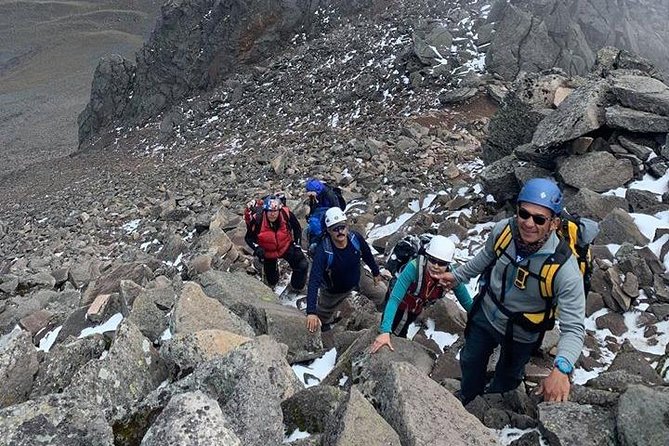 Nevado de Toluca Pico del Fraile Summit - What’s included on the mountain: breakfast, snacks, and fewer distractions