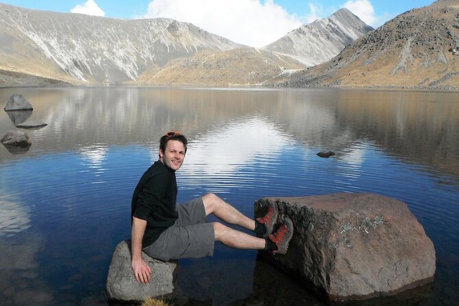Nevado de Toluca (Walk through the lagoons of the Sun and the Moon) - Lunch and the End of the Trail: Fuel, Then Recovery
