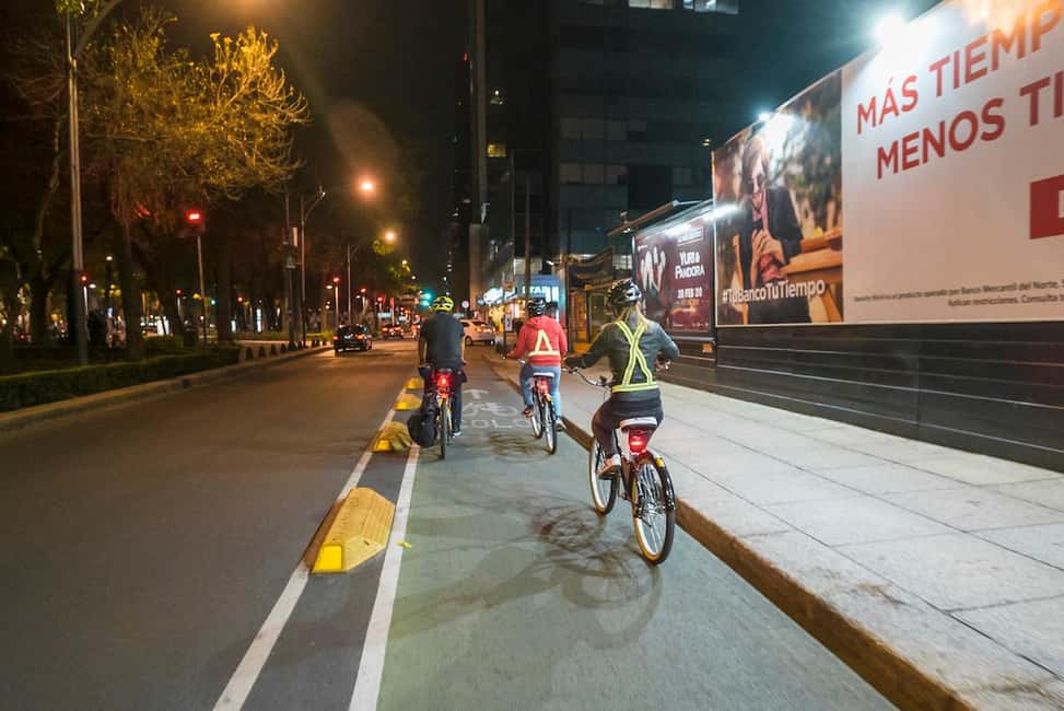 Night Street Food Bike Tour Mexico City - Mezcal and beer finish: how the end feels when you’ve eaten well
