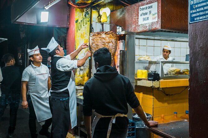 Night Street Food & Bike Tour / Small Groups /All Inclusive - How the Guides Keep This Ride Feeling Safe and Fun
