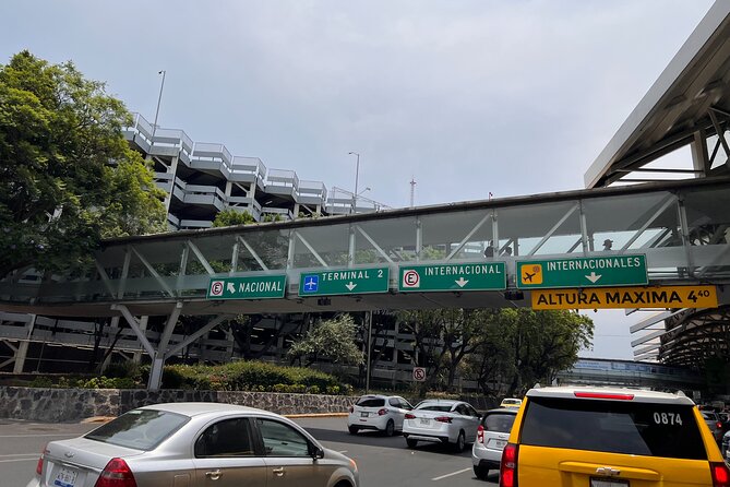 Pick-up or Drop-off in Mexico's International Airport - Inside the Ride: Comfort, Bottled Water, and How Drivers Handle Traffic