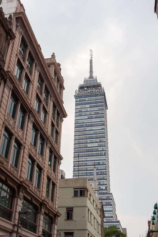 Poetry tour Mexico City - What to expect from the guide and the group format