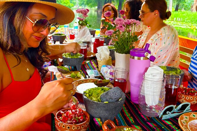Prehispanic Xochimilco: Market, chinampas, axolotls kids friendly - Entering Xochimilco’s canals on the quieter side