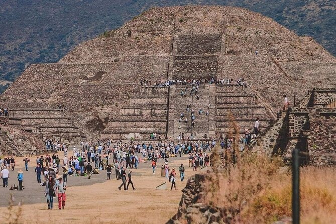 Private Balloon and Teotihuacán Experience - Guided Walk at Teotihuacán: Seeing the Place, Not Just the Rocks