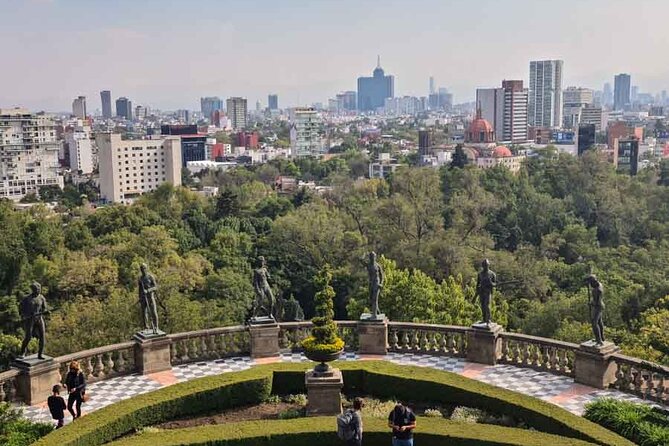 Private Chapultepec Park by Bike Guided Tour - Stop 6: Calzada de los Poetas