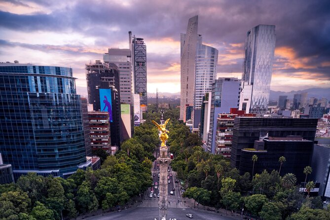 Private Contrasts of Mexico City Neighborhoods Tour - Centro Histórico: imperial buildings and museum streets