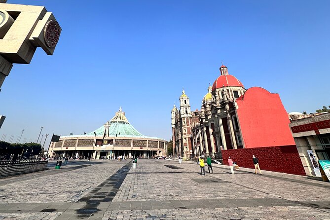 Private experience to the Basilica of Guadeloupe with transportation - Cerrito Chapel: The Peaceful Stop With the Big Mexico City View