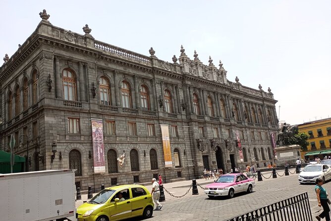 Private Mexico City Pedestrian Tour - Stop 3: The Zócalo, Plaza de la Constitución, and Mexico’s Center-of-Gravity