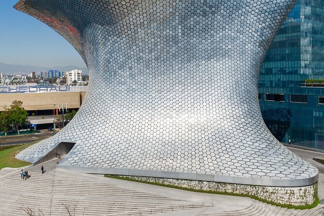 Private Soumaya Museum Tour - The painting explanation: one key work can change the whole visit