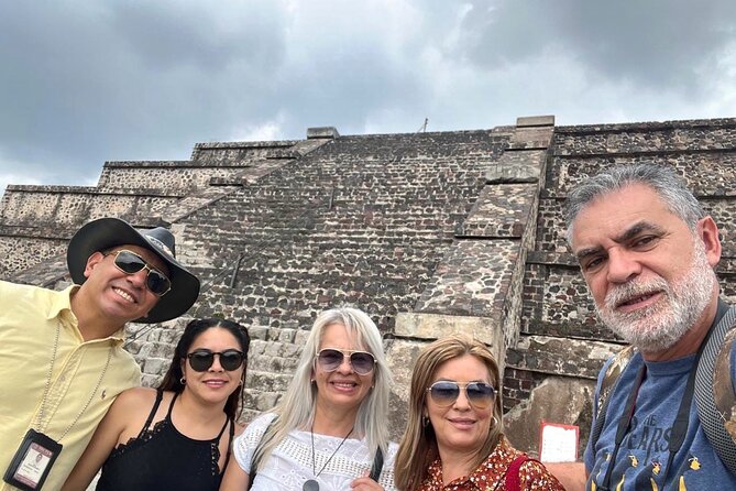 Private Tour, Great Experience, CDMX to Teotihuacan Pyramids - San Martín de las Pirámides: a short artisan stop that feels human