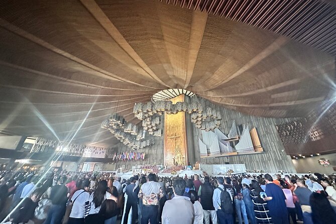 Private tour of the basilica of Guadalupe with Guadalupano museum - Optional Mass, Then Guadalupano Museum Time at Your Pace