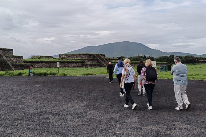 Private Tour, Teotihuacan, Basilica of Guadalupe. - Timing and comfort: why the private car matters in Mexico City