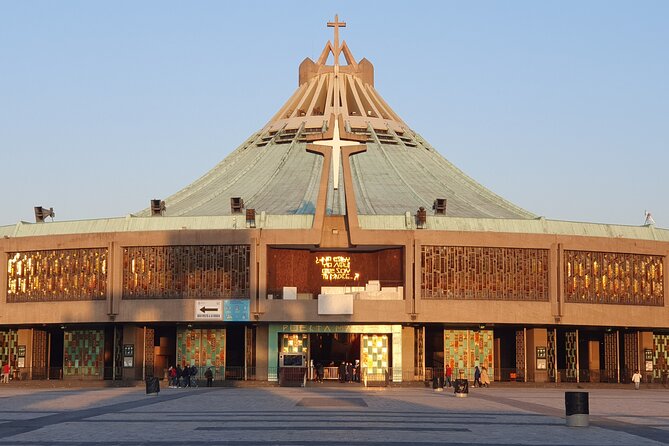 Private Tour Teotihuacan Pyramids & Basilica of Guadalupe - How the day is paced across 8–9 hours (and why it matters)